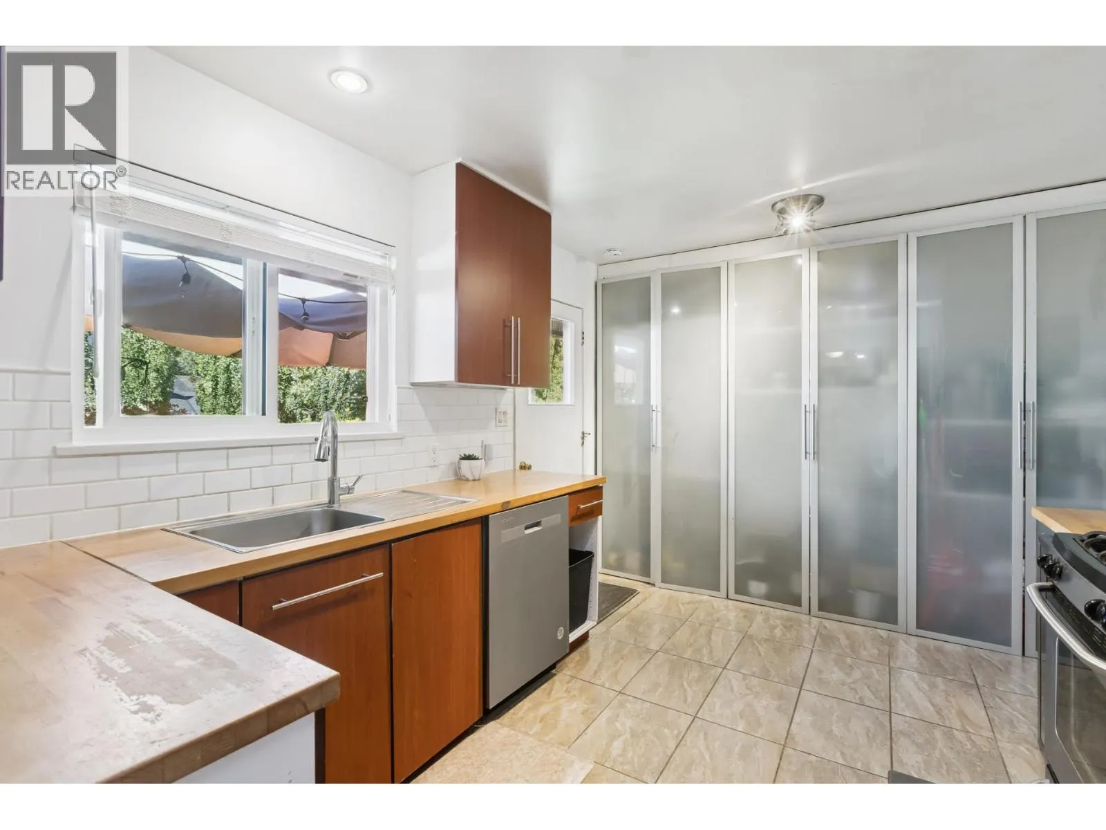 4379 CAPILANO ROAD