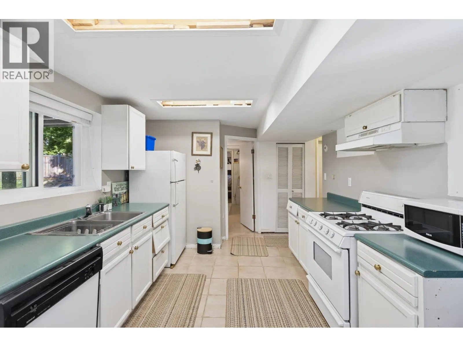 4379 CAPILANO ROAD