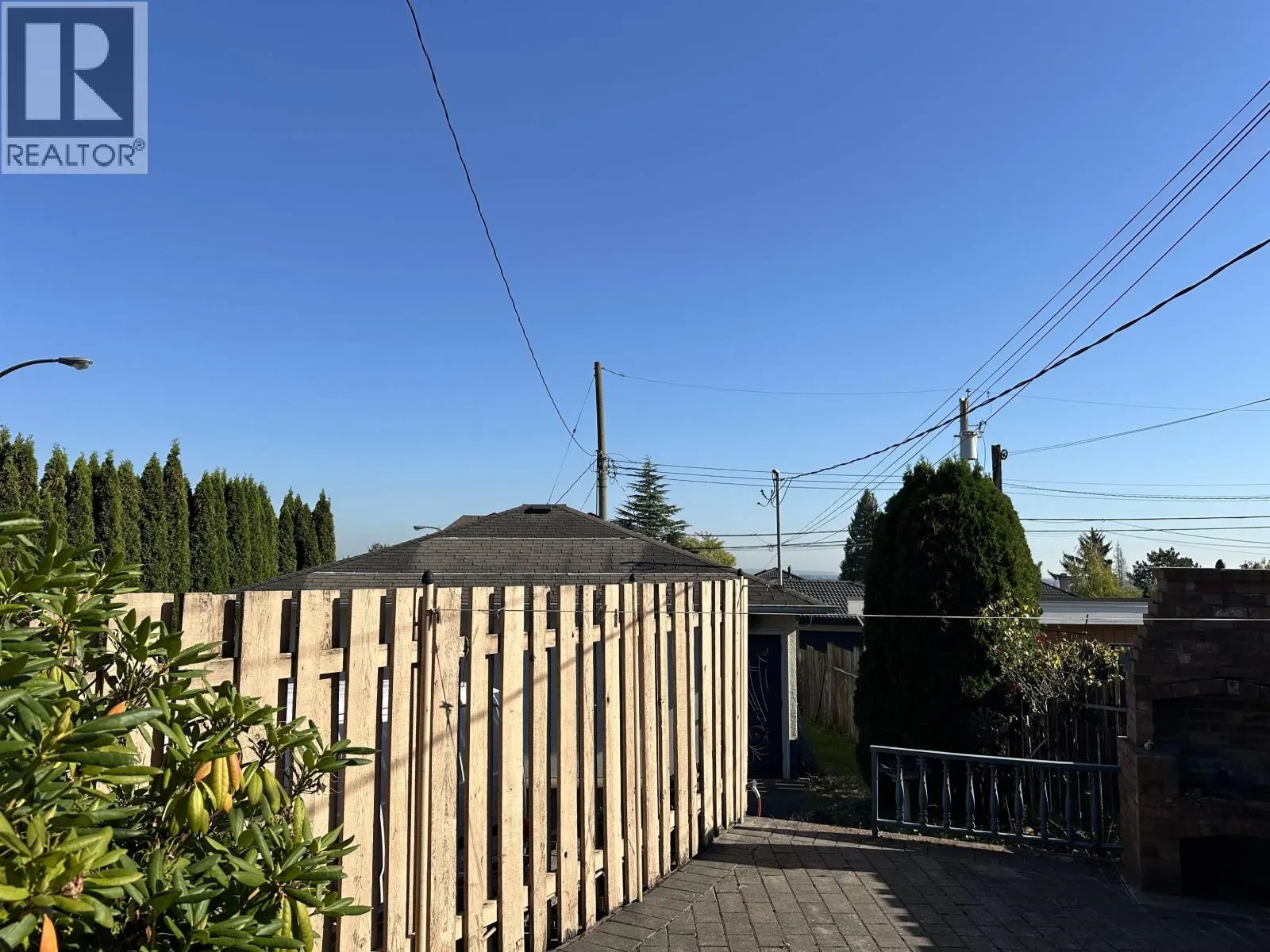 2376 FRASERVIEW DRIVE