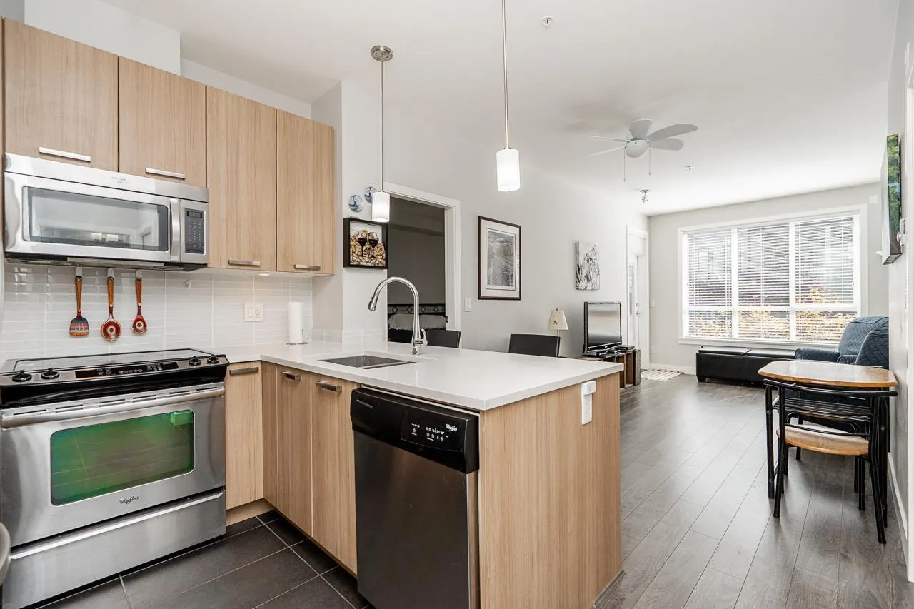 203 10477 154 STREET