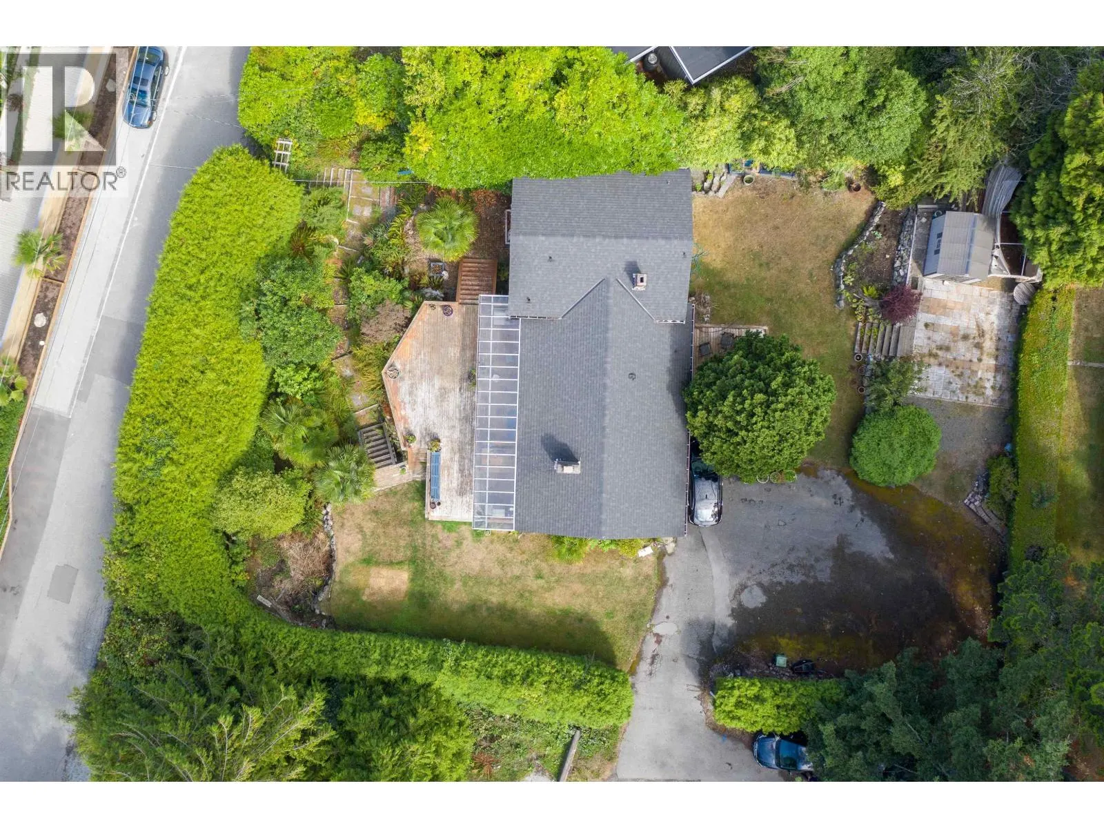 7195 ROCKLAND WYND