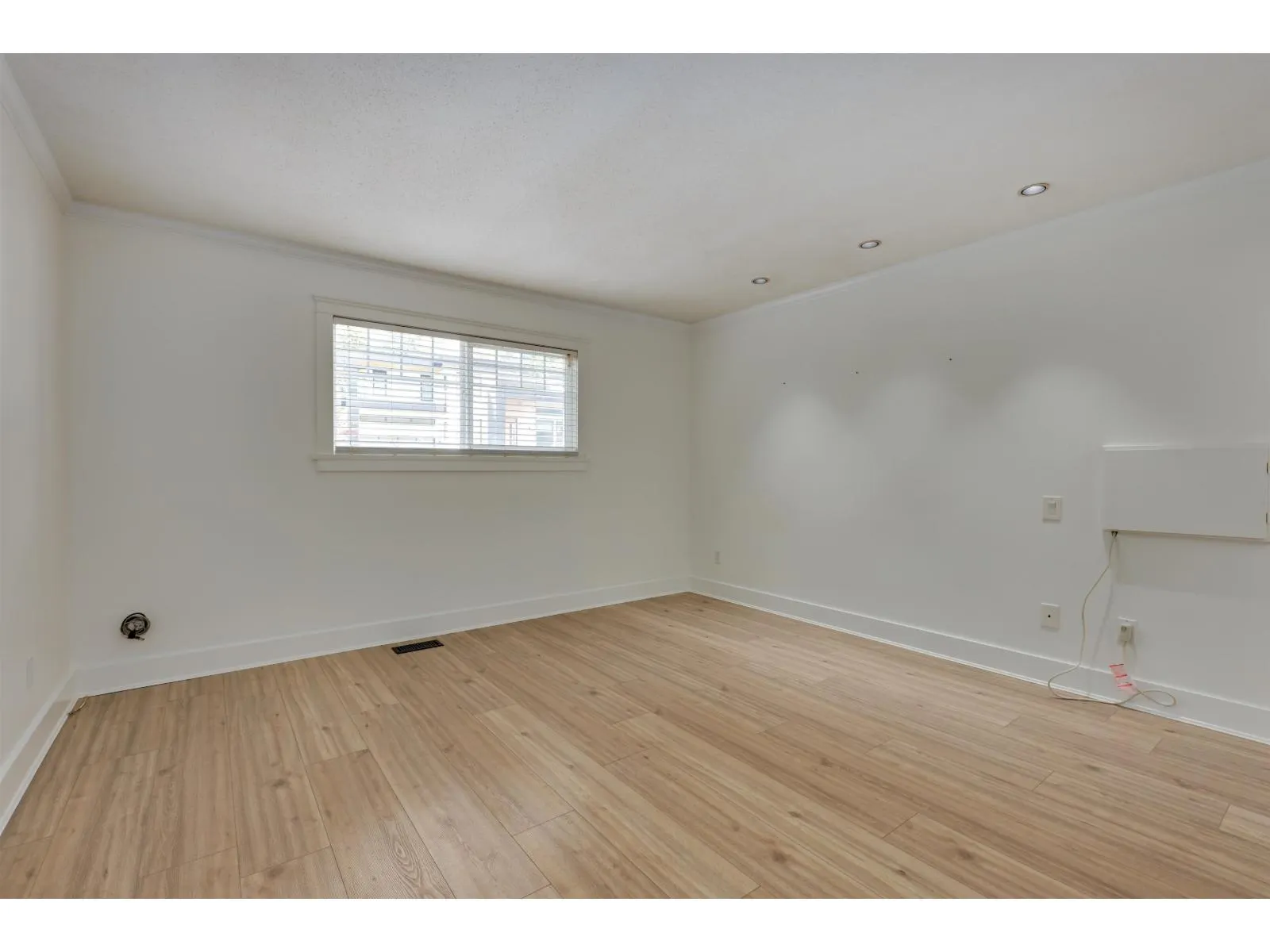 6488 SUNSHINE PLACE