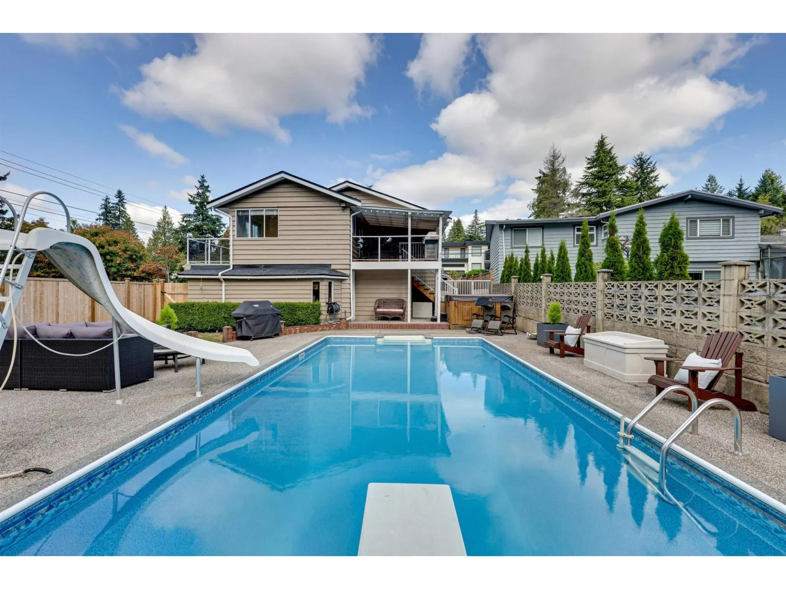 6488 SUNSHINE PLACE