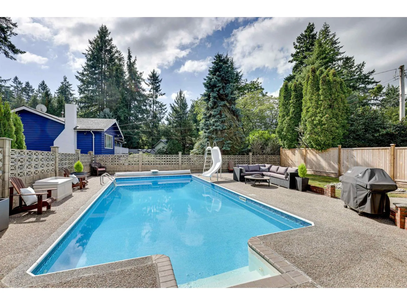 6488 SUNSHINE PLACE
