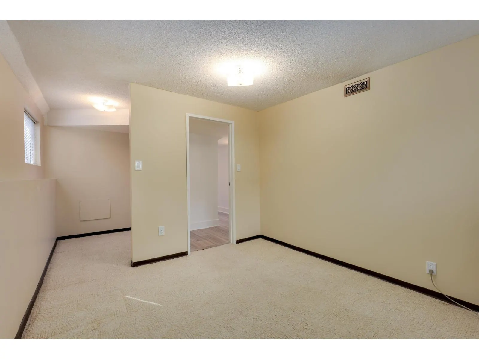 6488 SUNSHINE PLACE