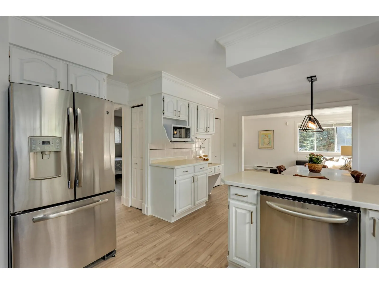 6488 SUNSHINE PLACE