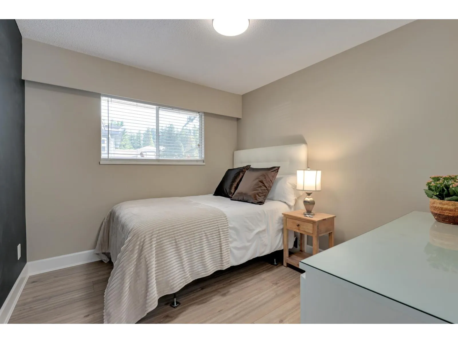 6488 SUNSHINE PLACE
