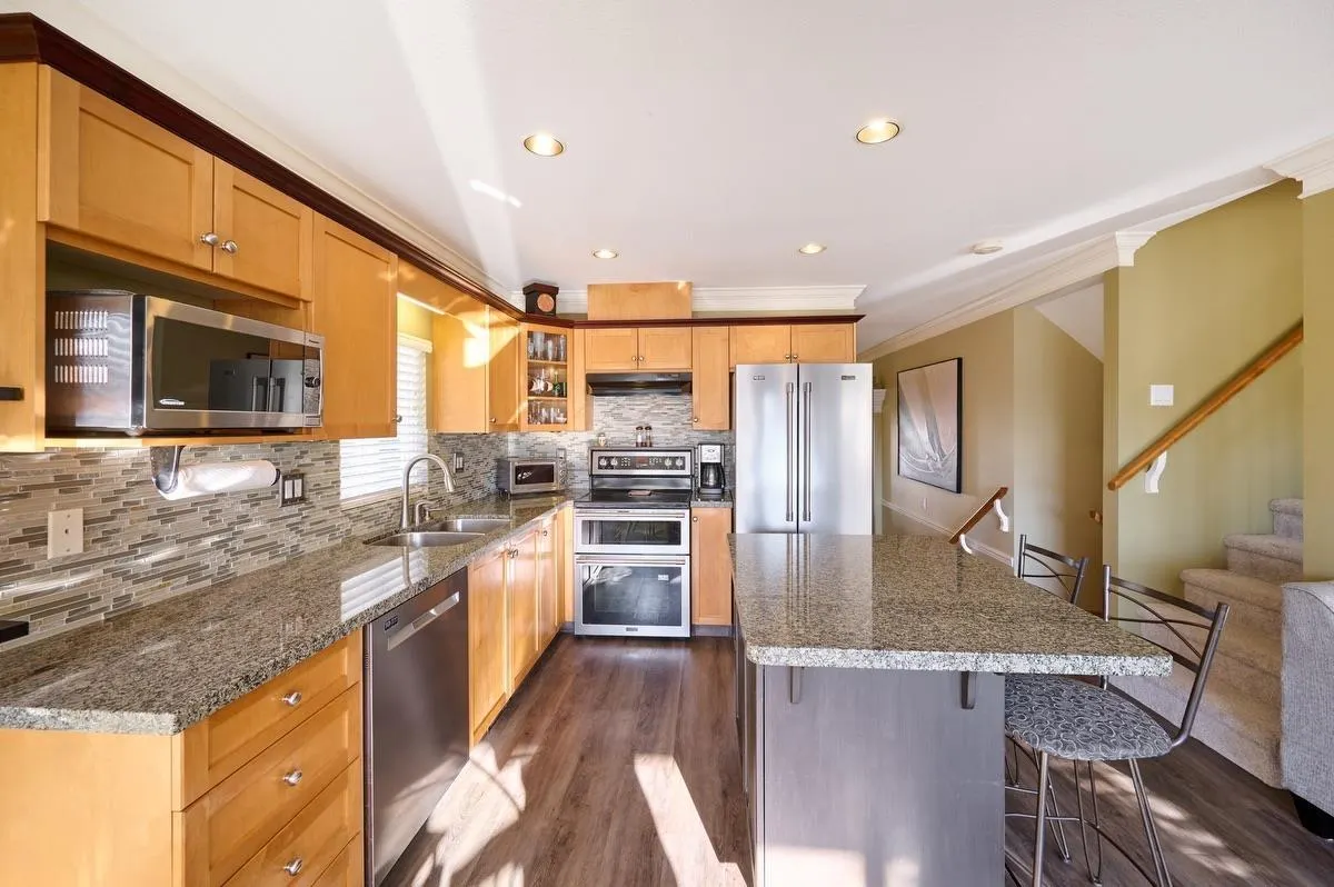 114 8888 216TH STREET