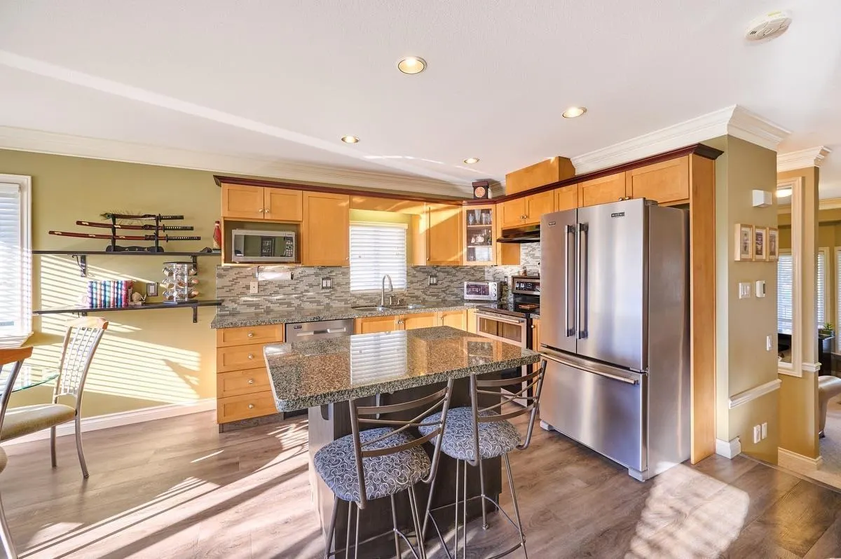 114 8888 216TH STREET