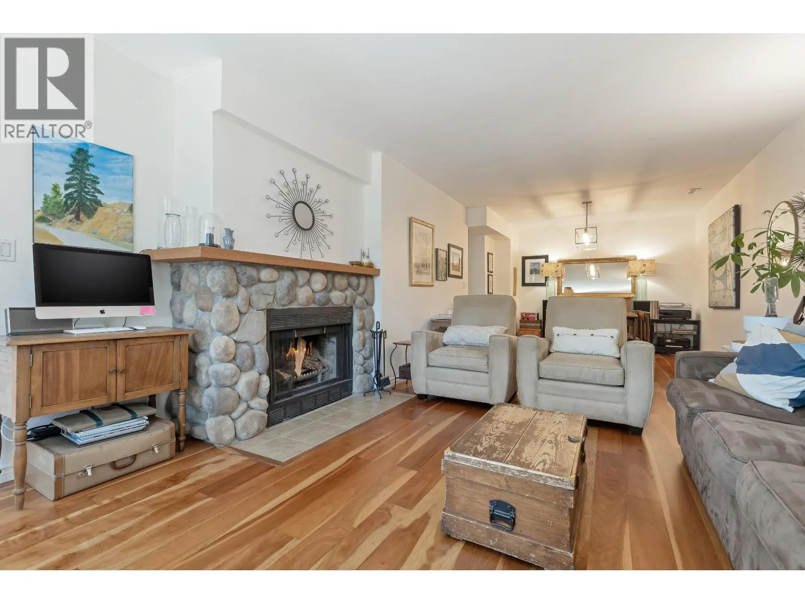 43 1140 FALCON DRIVE