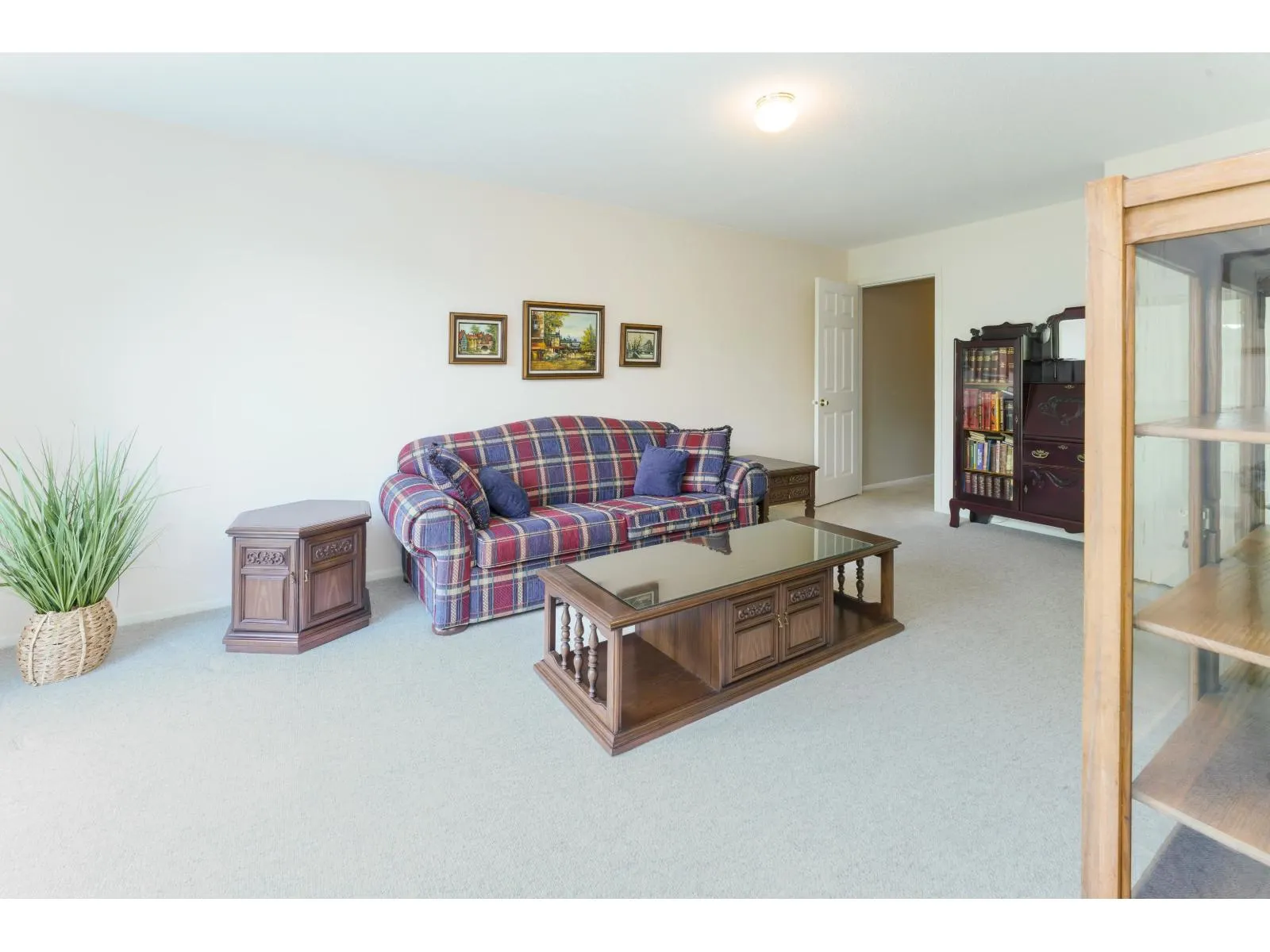 47 9012 WALNUT GROVE DRIVE