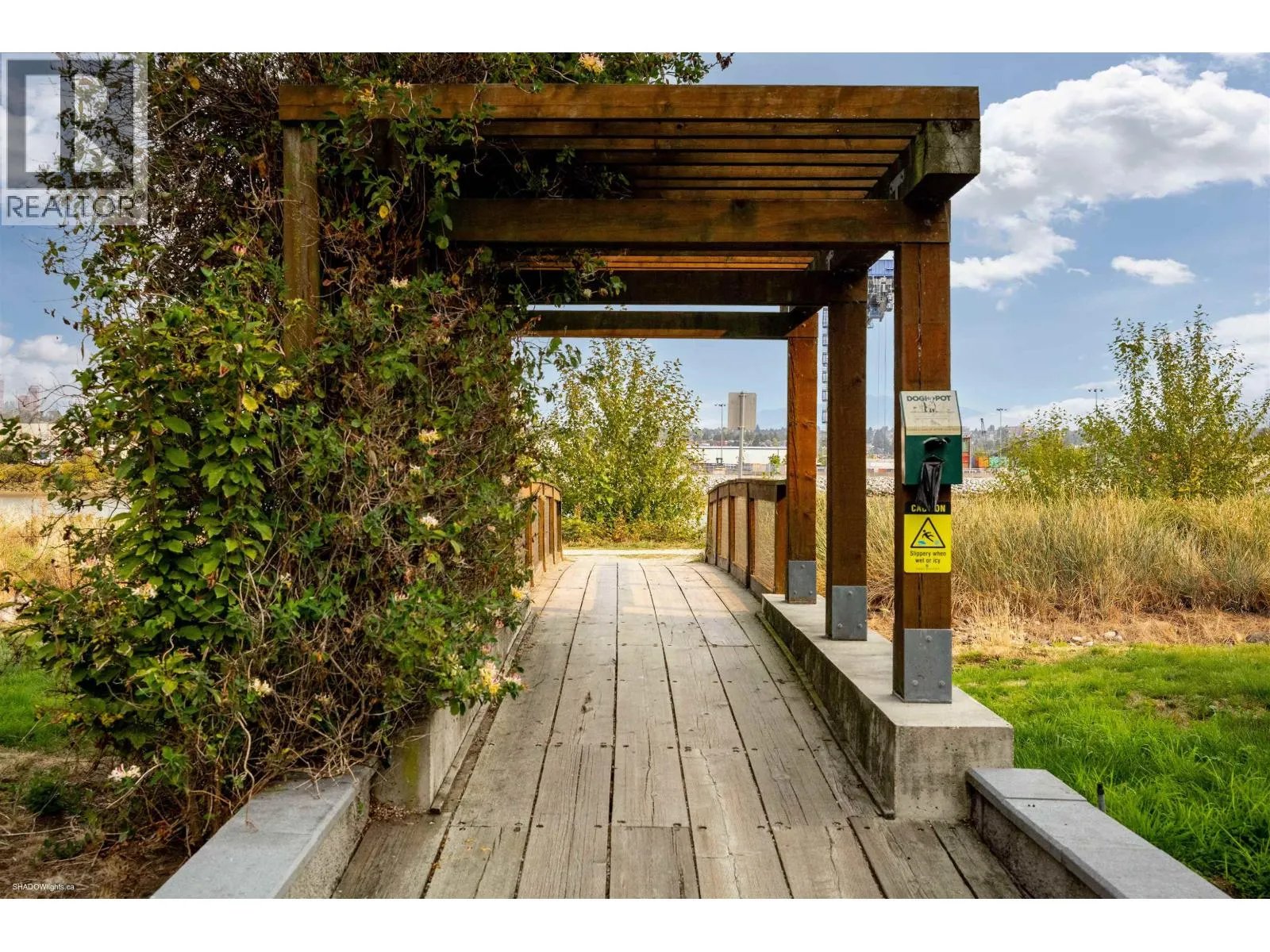 114 10177 RIVER DRIVE