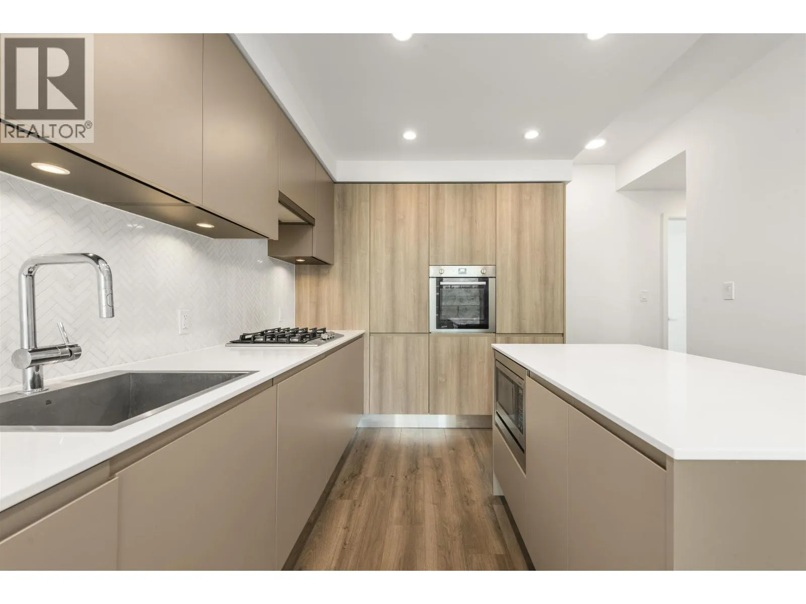 1305 3809 EVERGREEN PLACE
