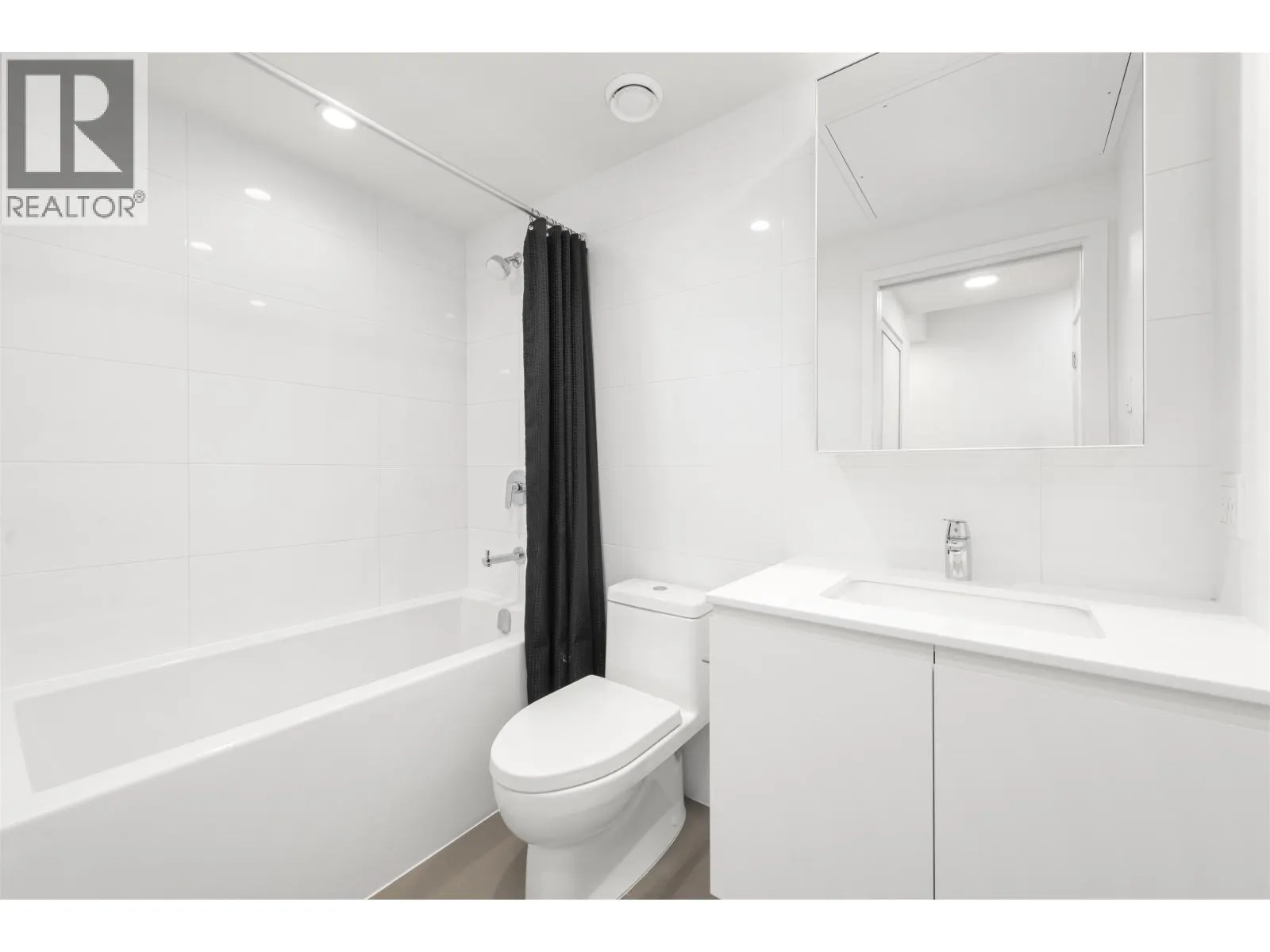 1305 3809 EVERGREEN PLACE