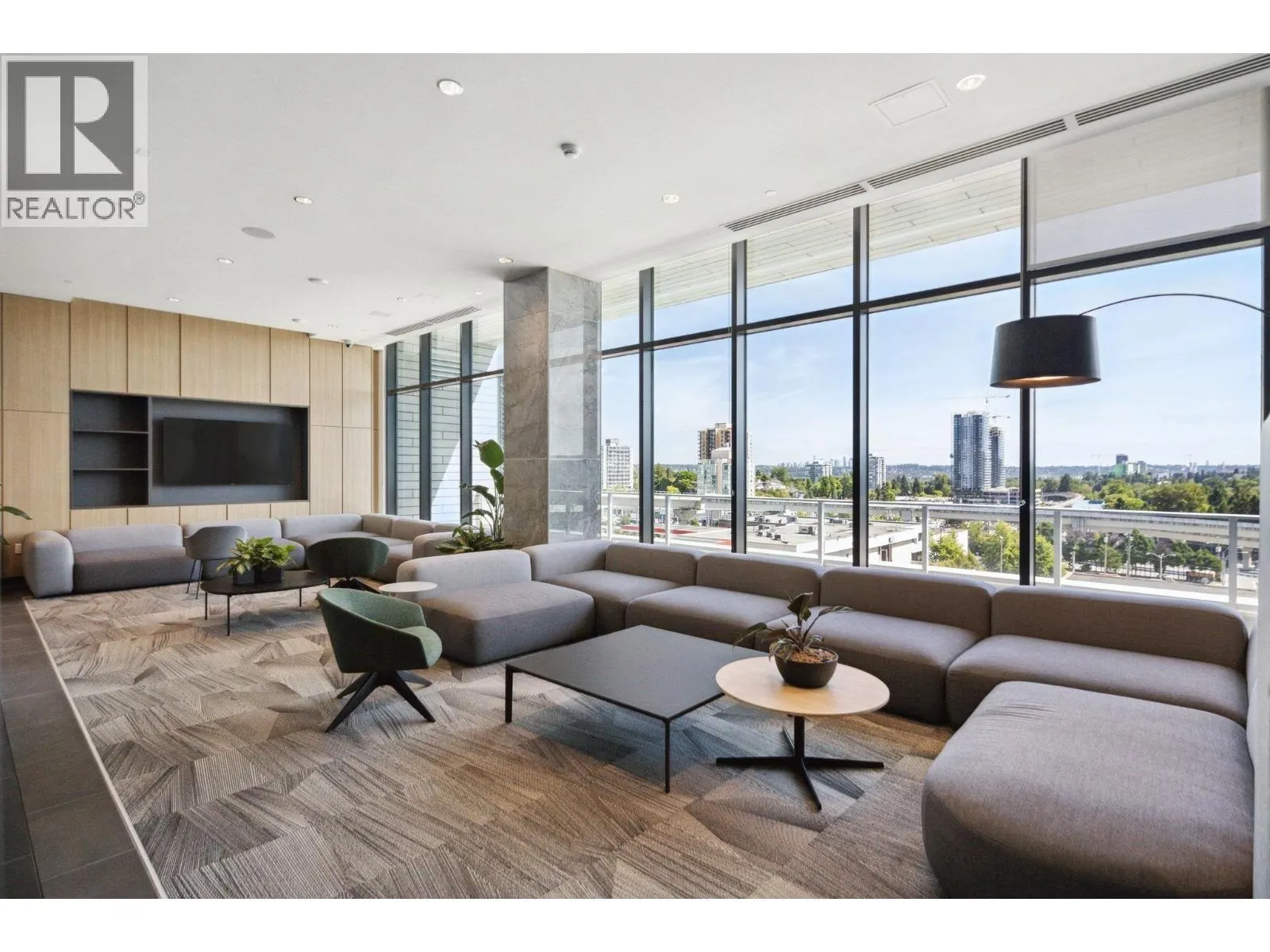 708 3809 EVERGREEN PLACE