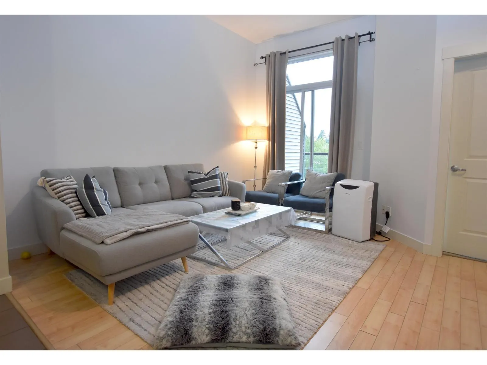 401 10822 CITY PARKWAY