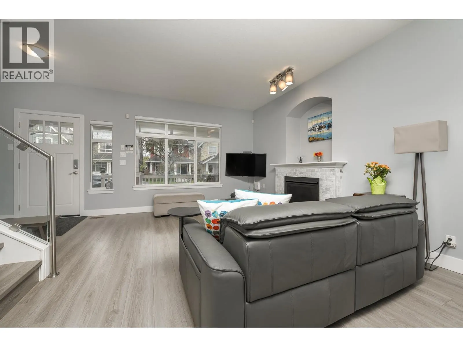 155 DOCKSIDE COURT