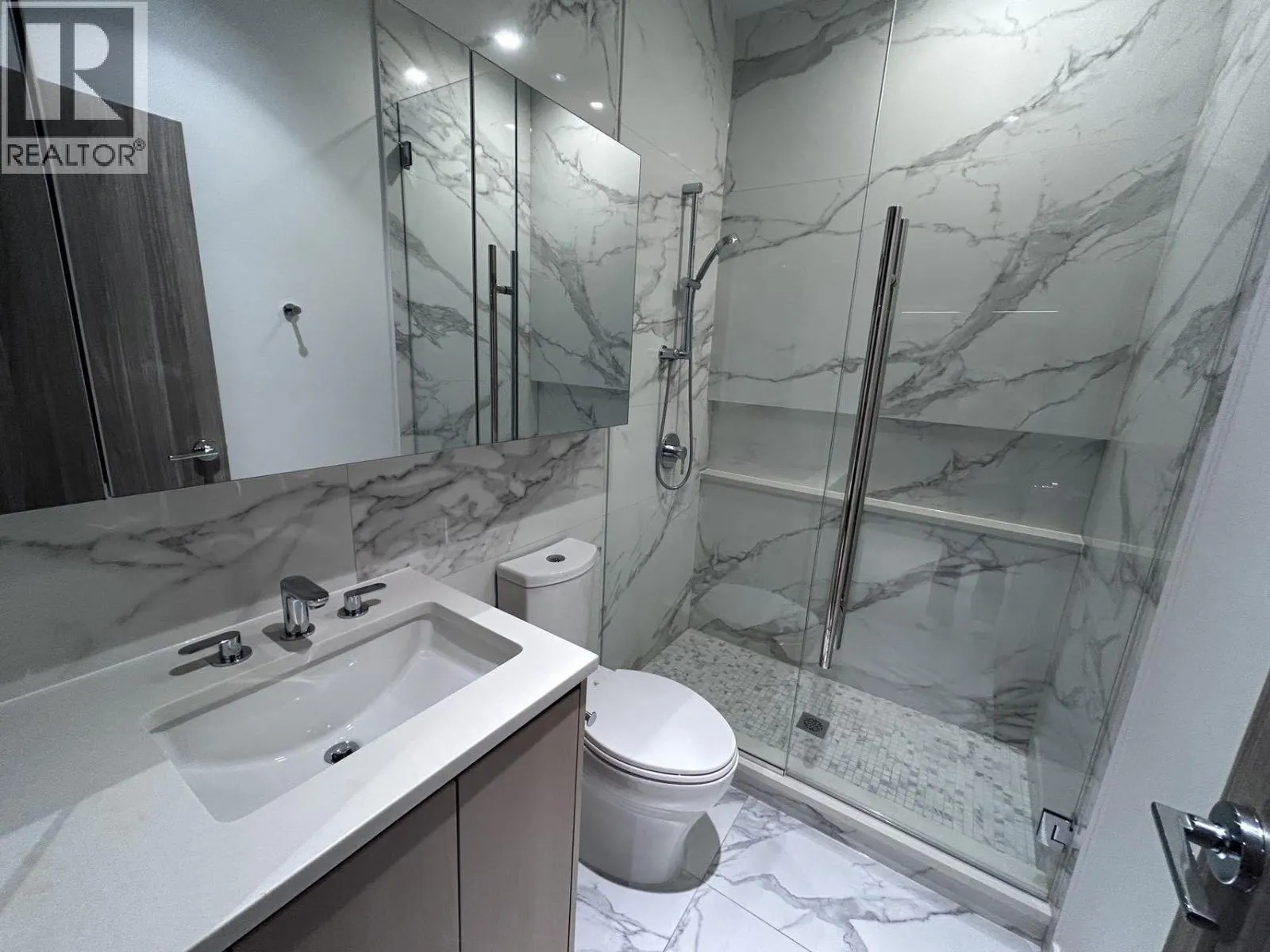 TH-03 8555 CAPSTAN WAY