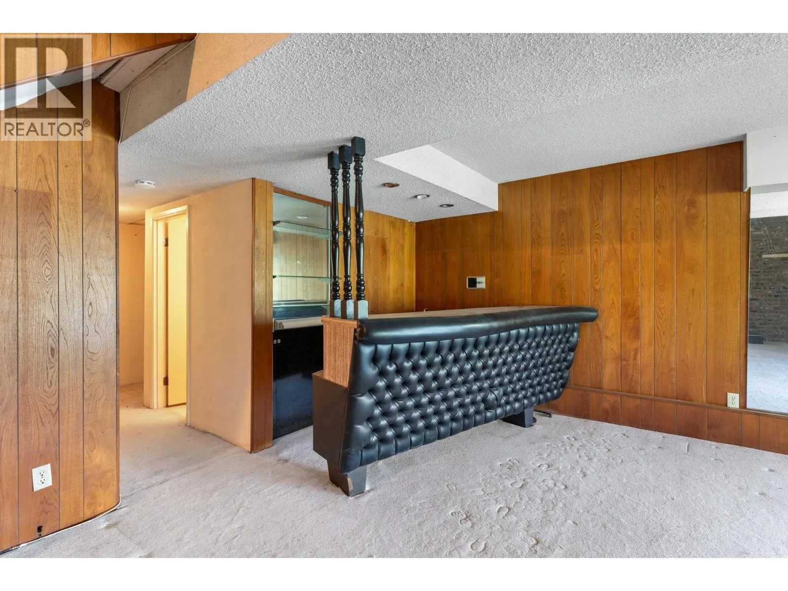 1208 ALDERSIDE ROAD