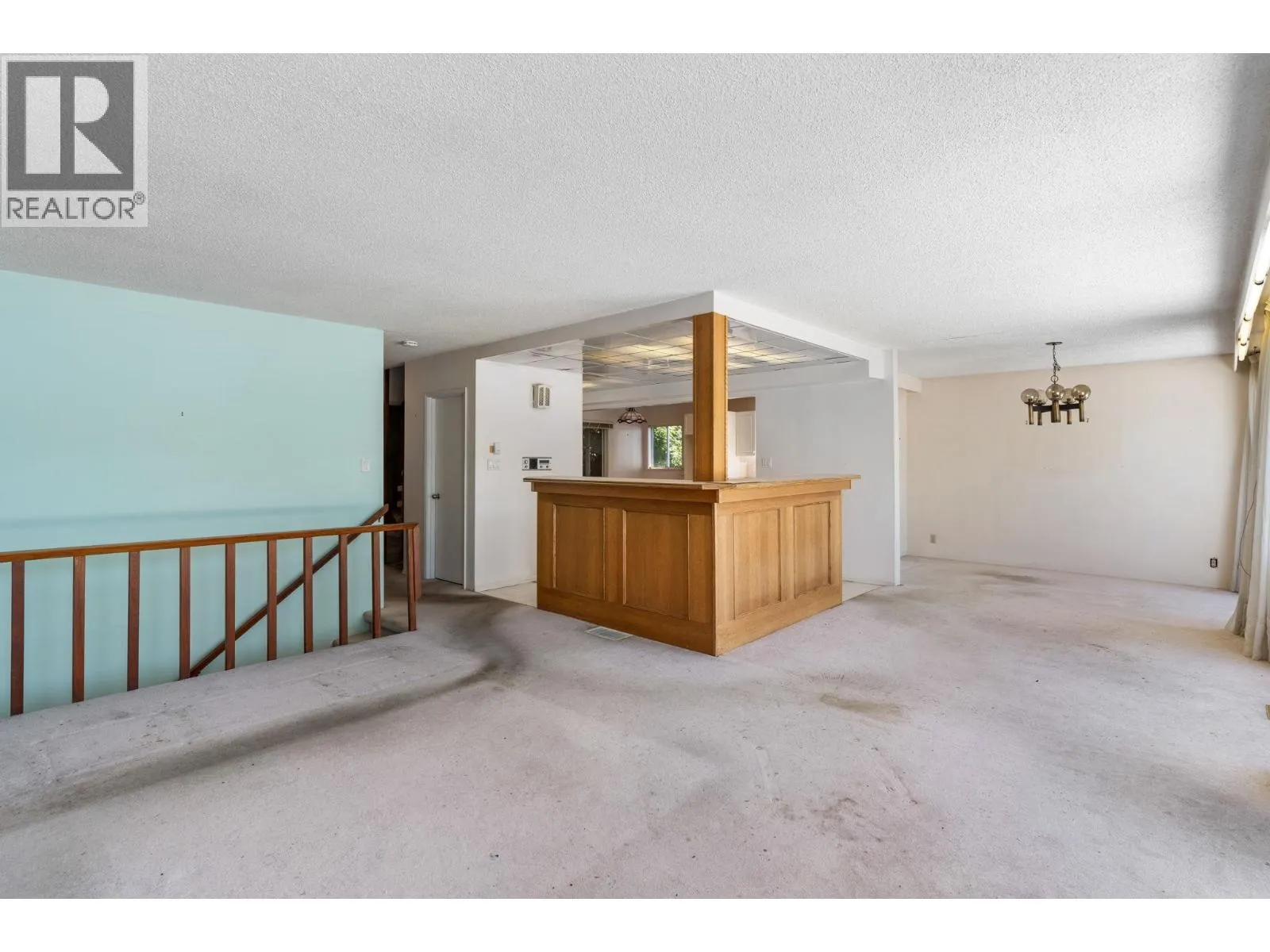 1208 ALDERSIDE ROAD