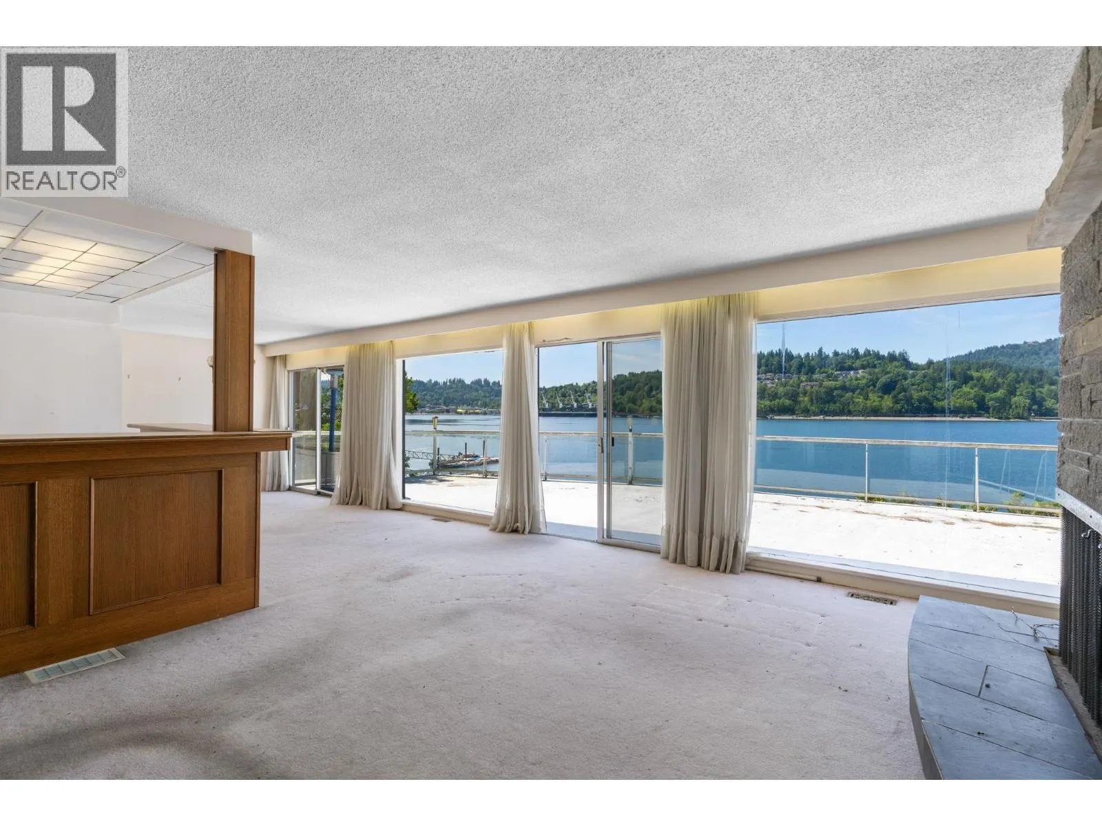 1208 ALDERSIDE ROAD
