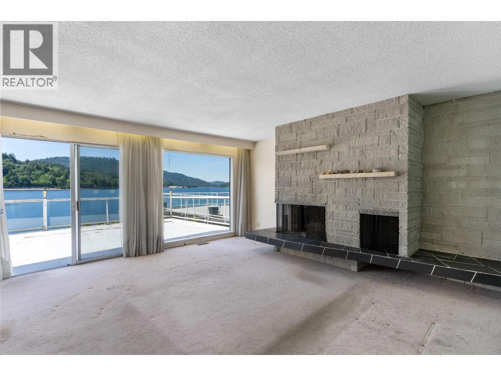 1208 ALDERSIDE ROAD