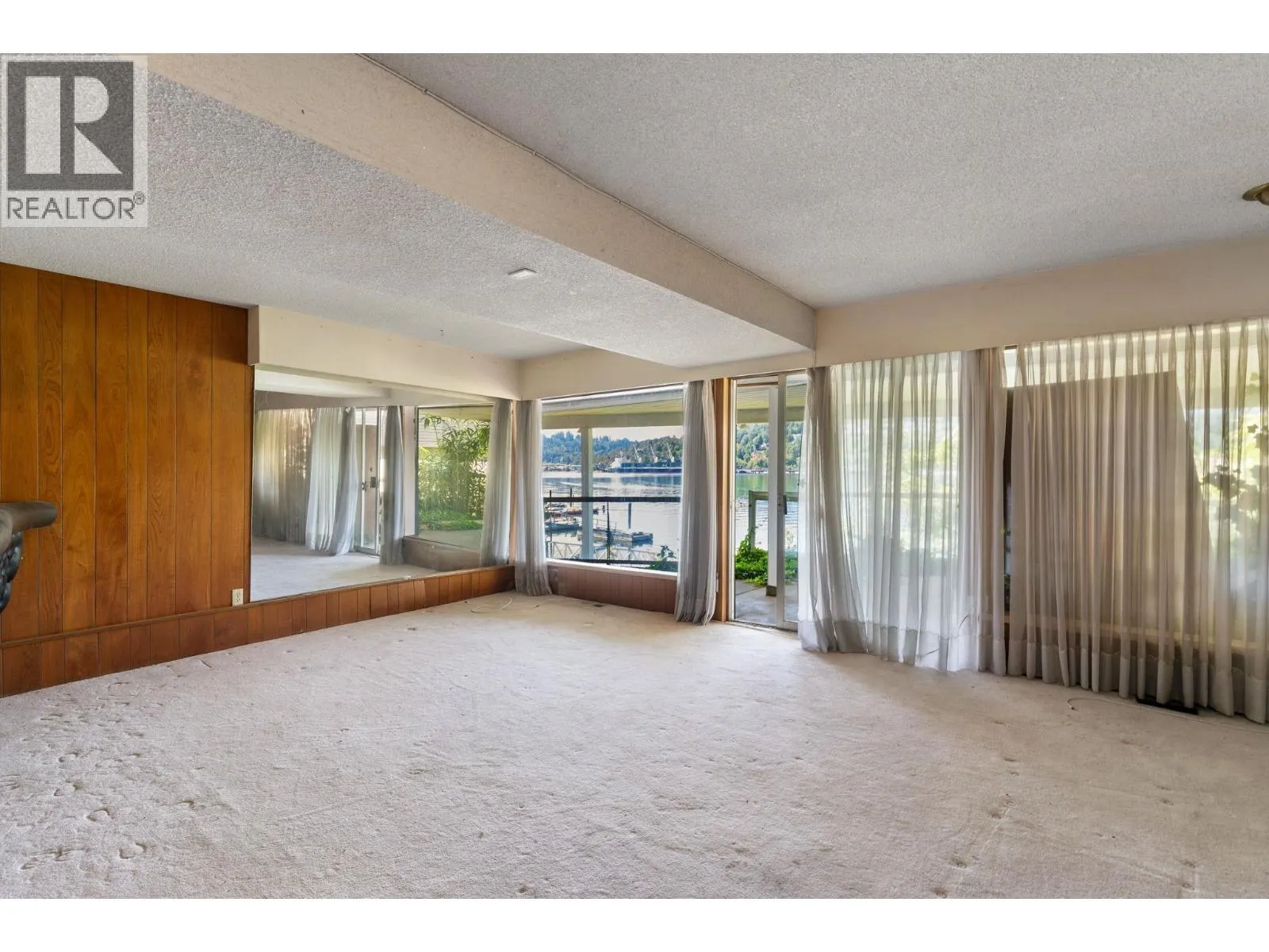 1208 ALDERSIDE ROAD
