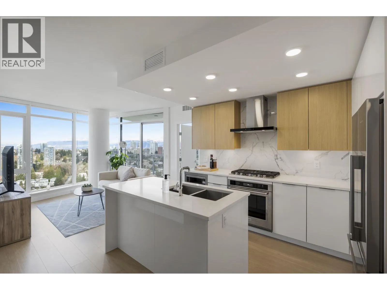 2602 7683 PARK CRESCENT