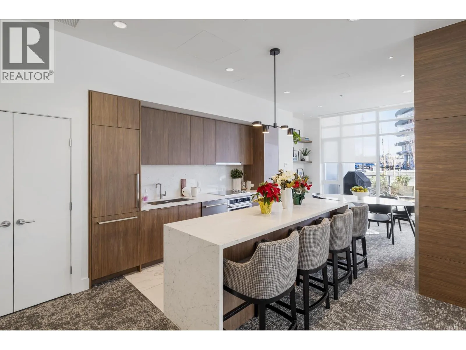 2602 7683 PARK CRESCENT