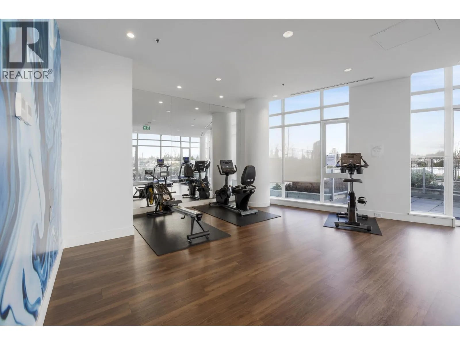 2602 7683 PARK CRESCENT