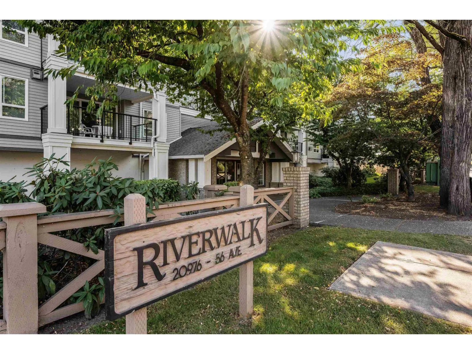 210 20976 56 AVENUE