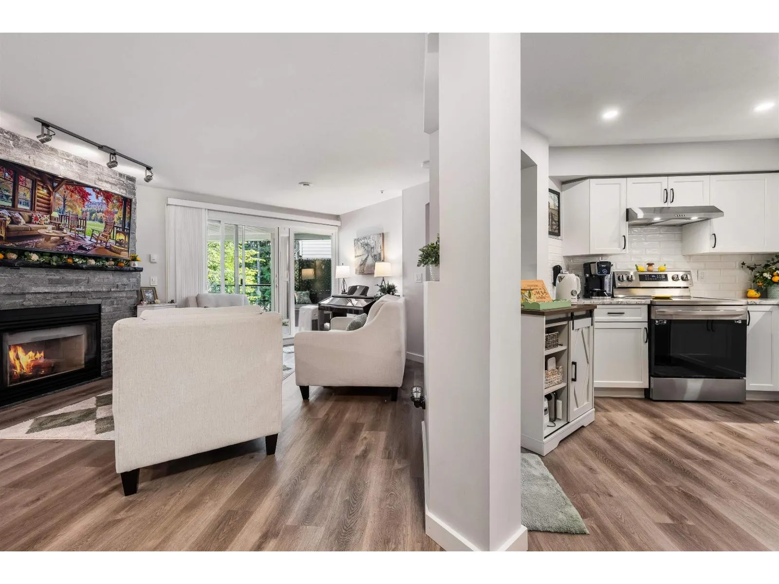 210 20976 56 AVENUE