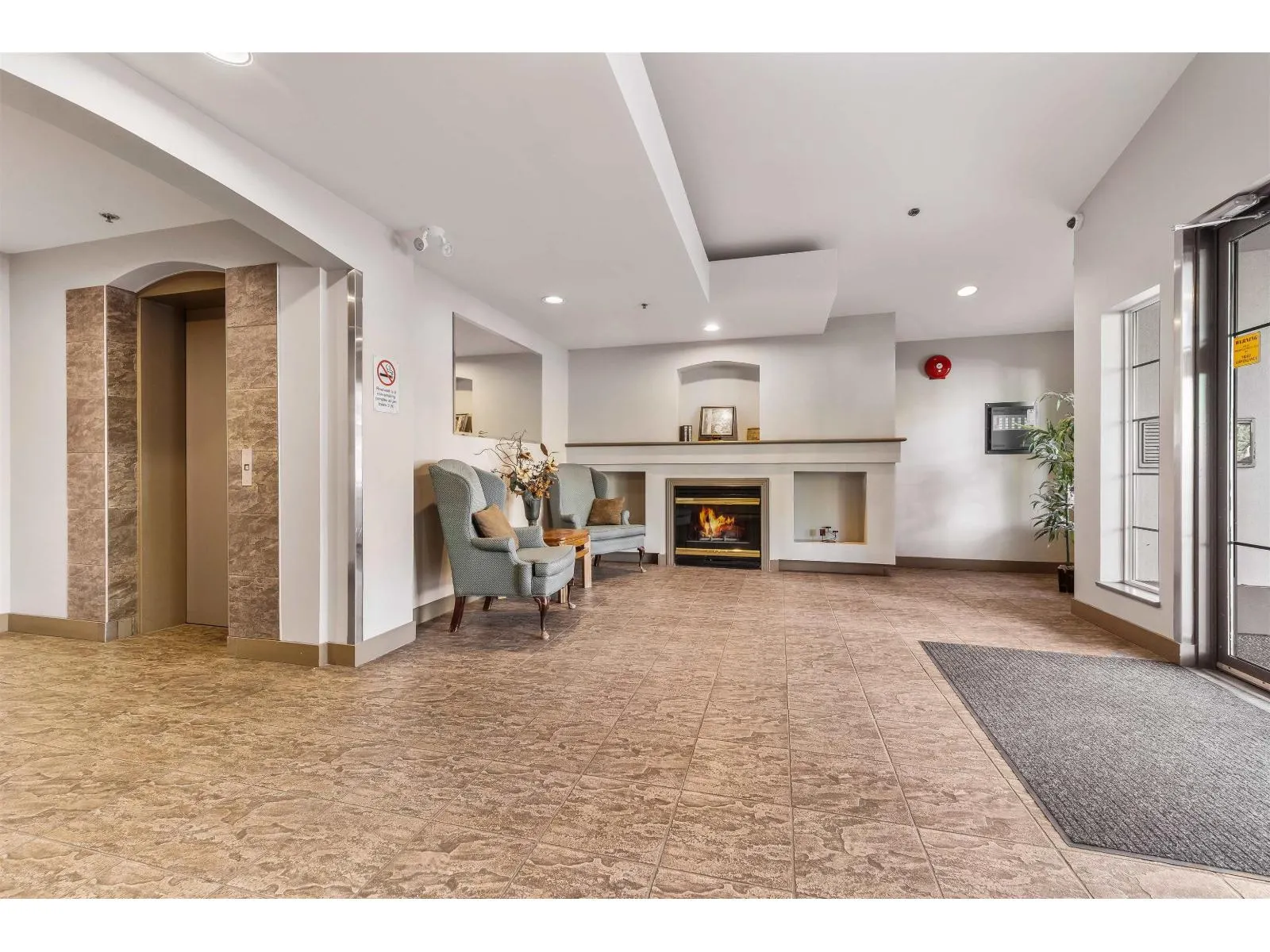 210 20976 56 AVENUE