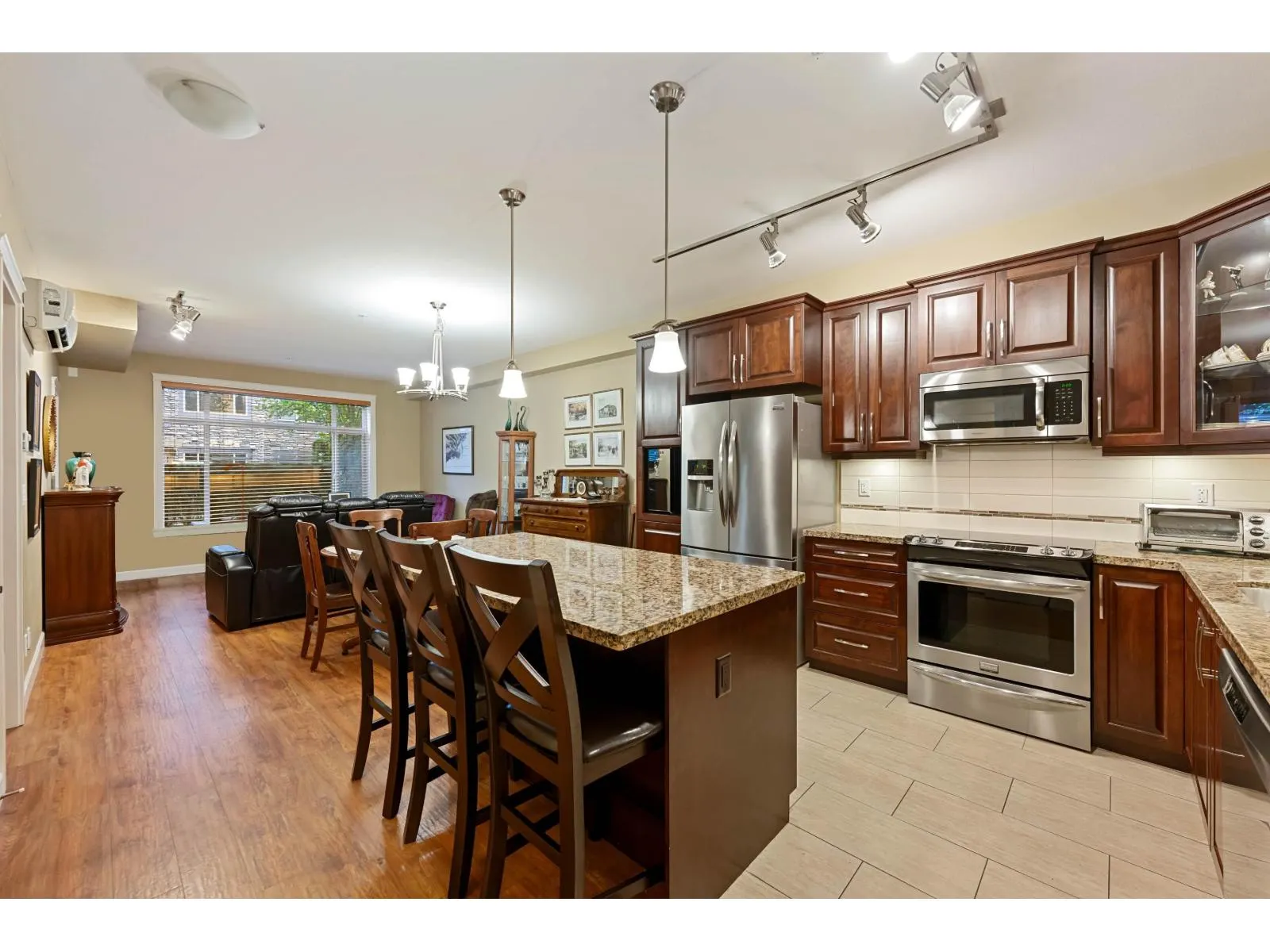 104 8258 207A STREET