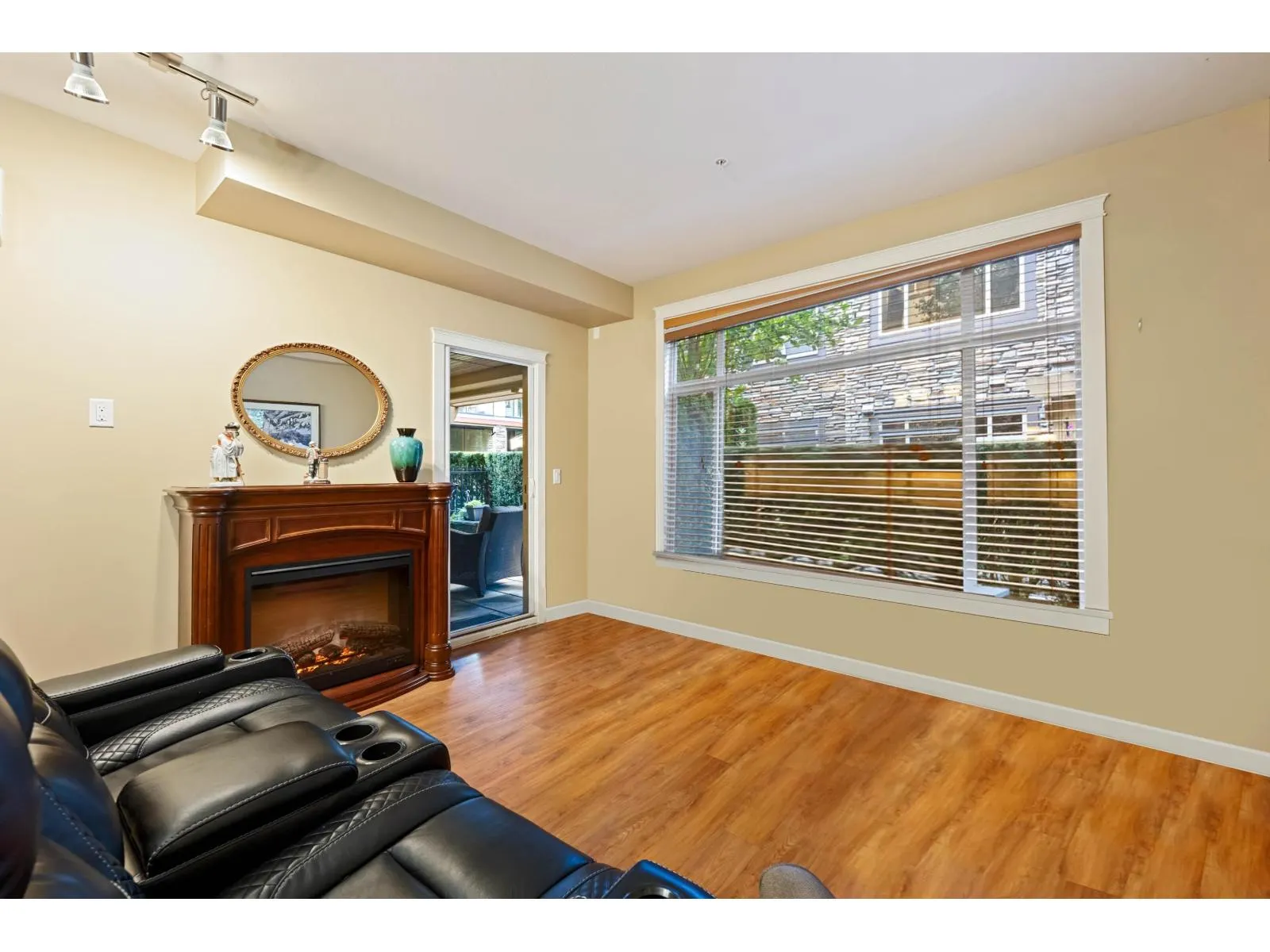 104 8258 207A STREET