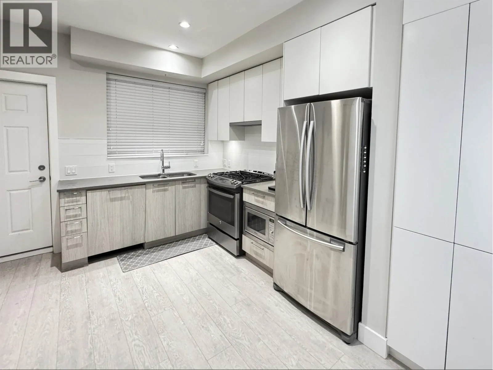 7 5122 CANADA WAY