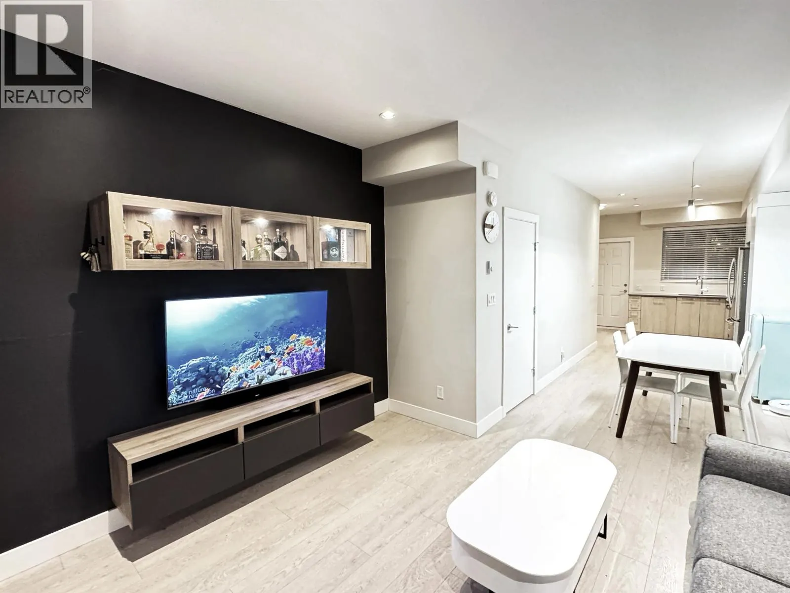7 5122 CANADA WAY