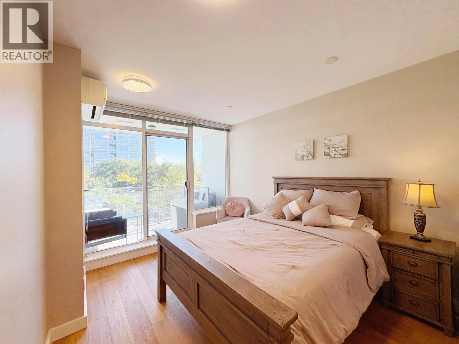 6003 5511 HOLLYBRIDGE WAY