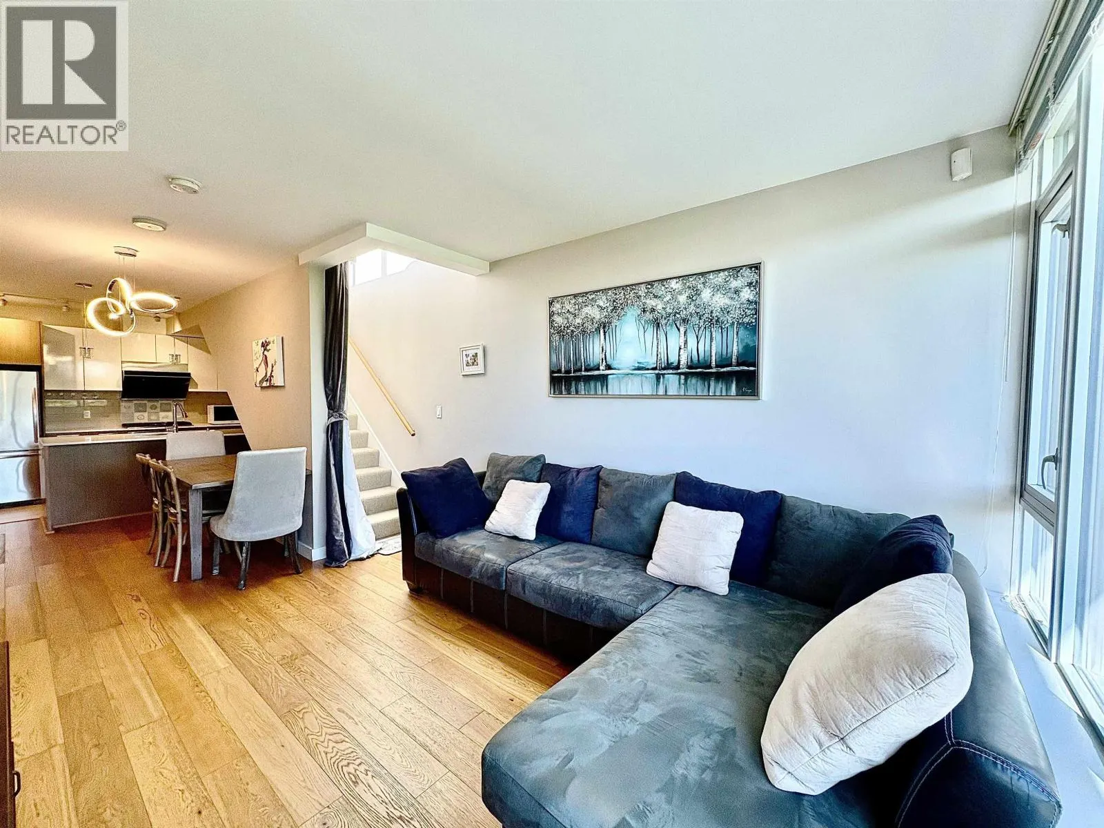 6003 5511 HOLLYBRIDGE WAY