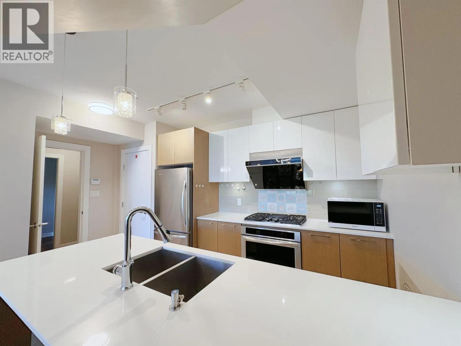 6003 5511 HOLLYBRIDGE WAY