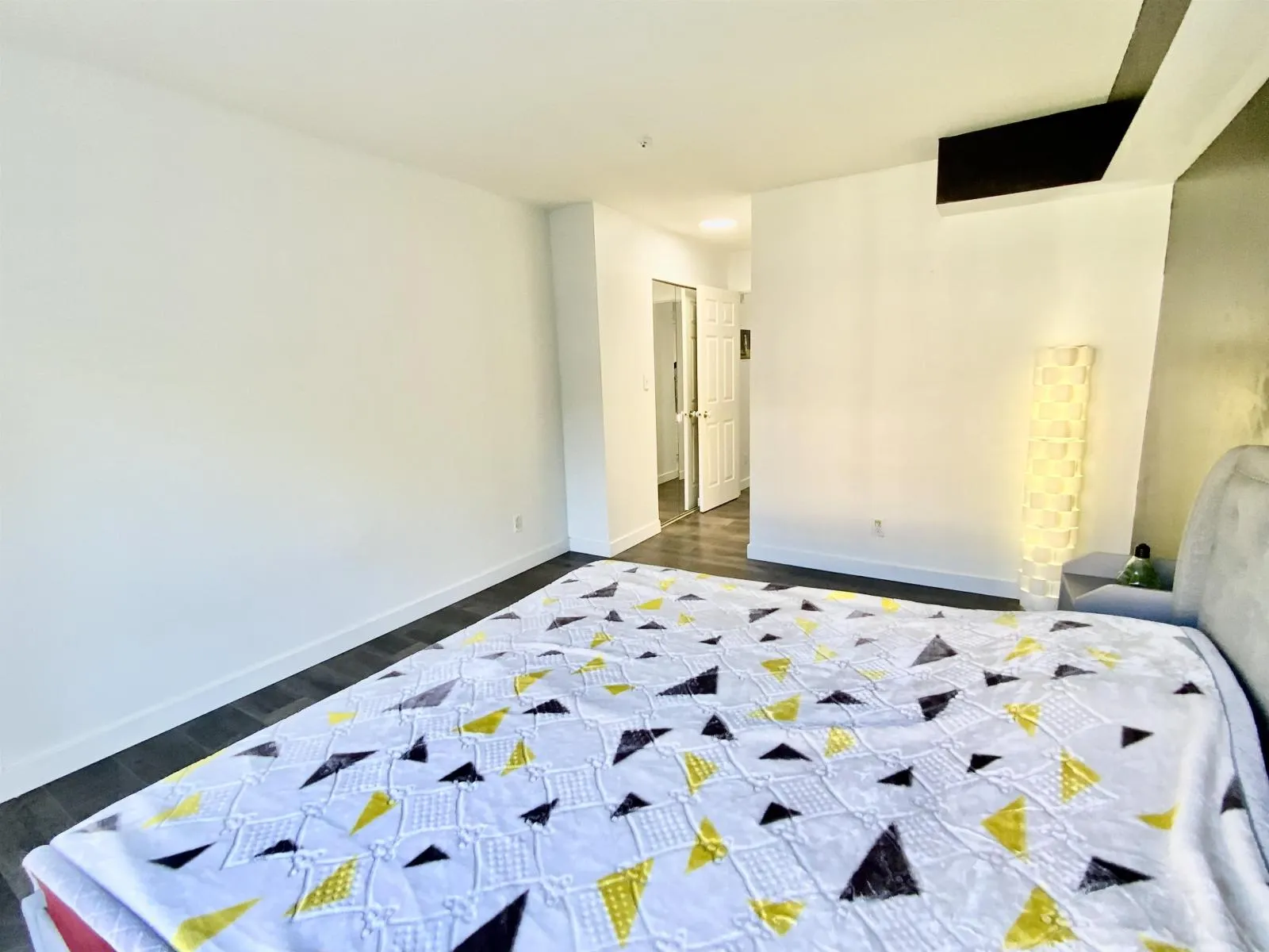 213 13727 74 AVENUE