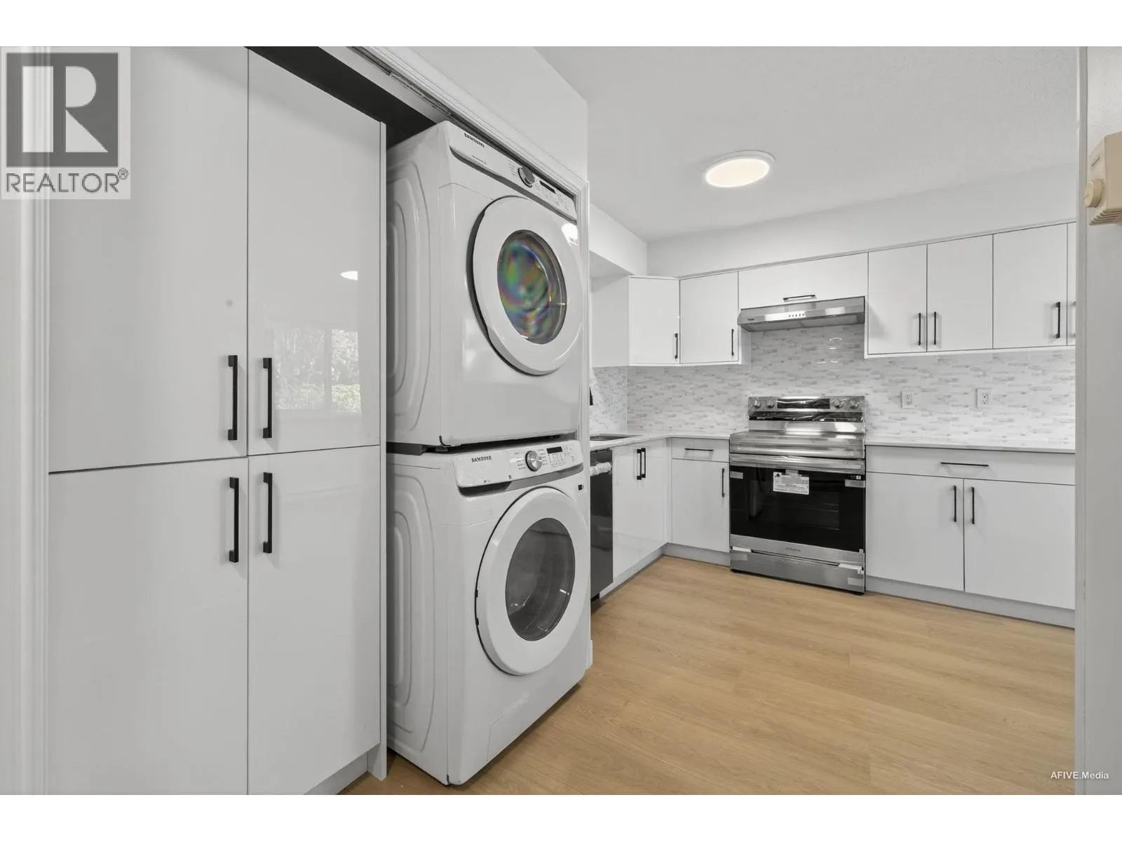 35 6100 TIFFANY BOULEVARD