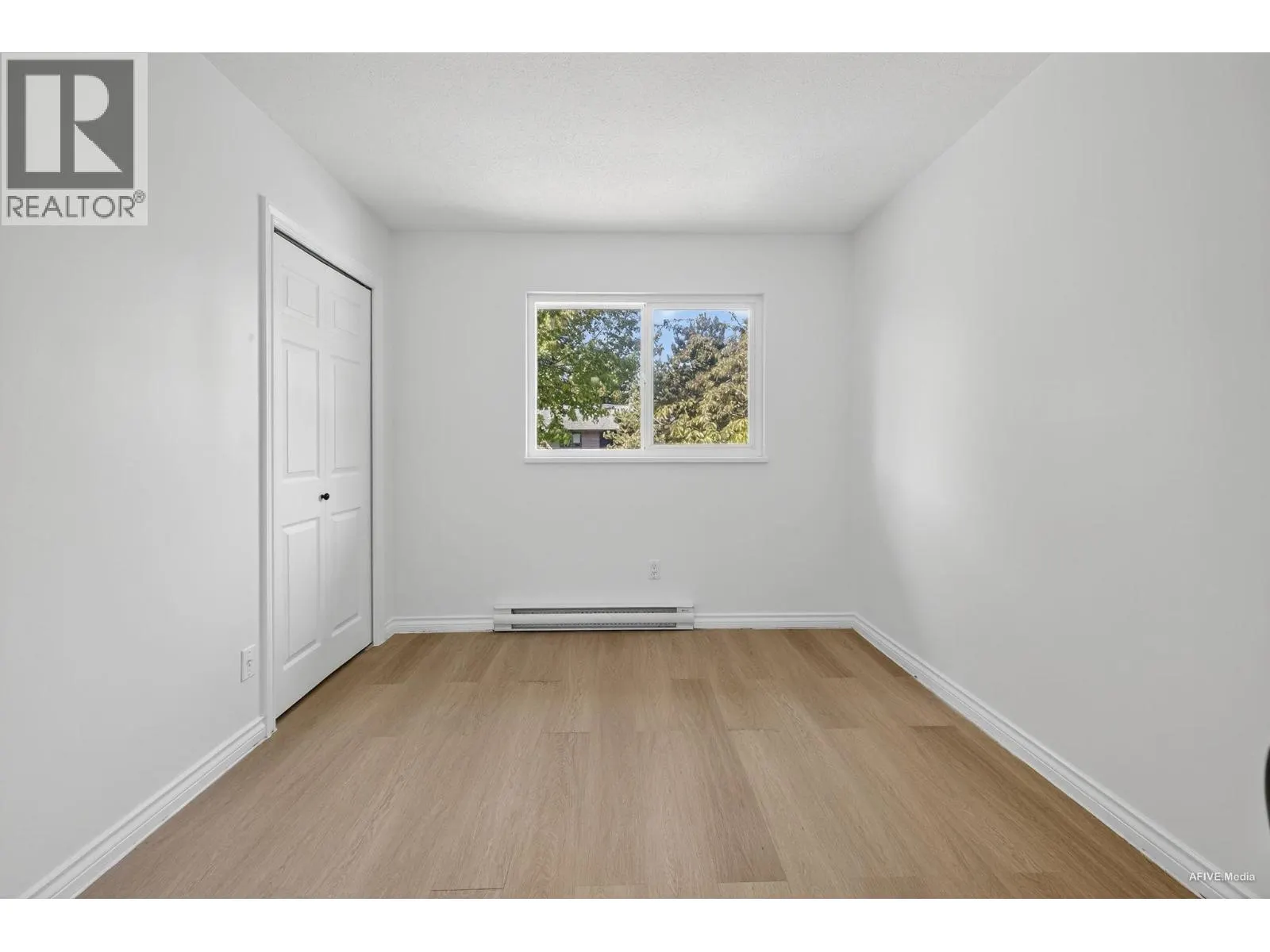 35 6100 TIFFANY BOULEVARD