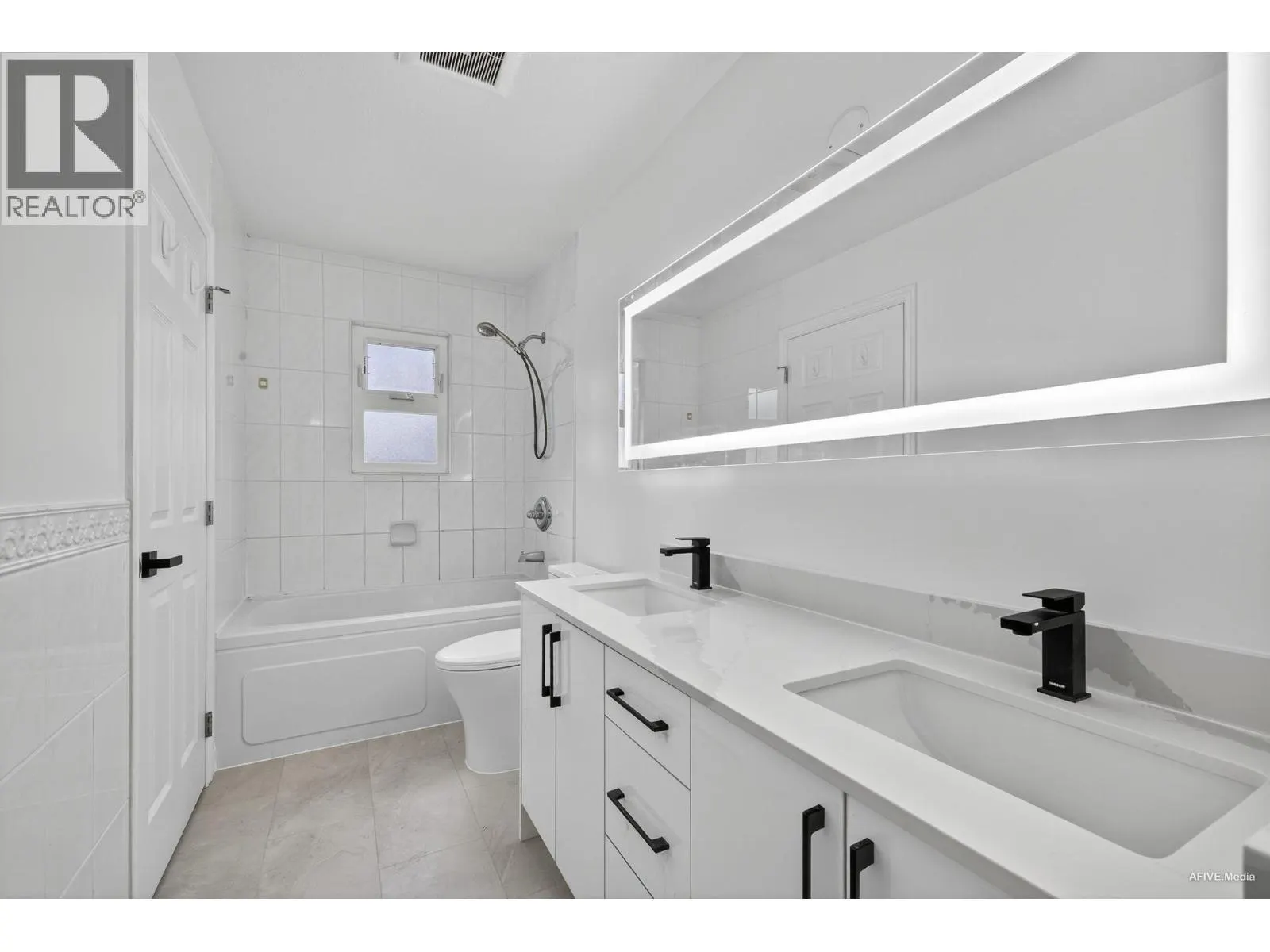 35 6100 TIFFANY BOULEVARD