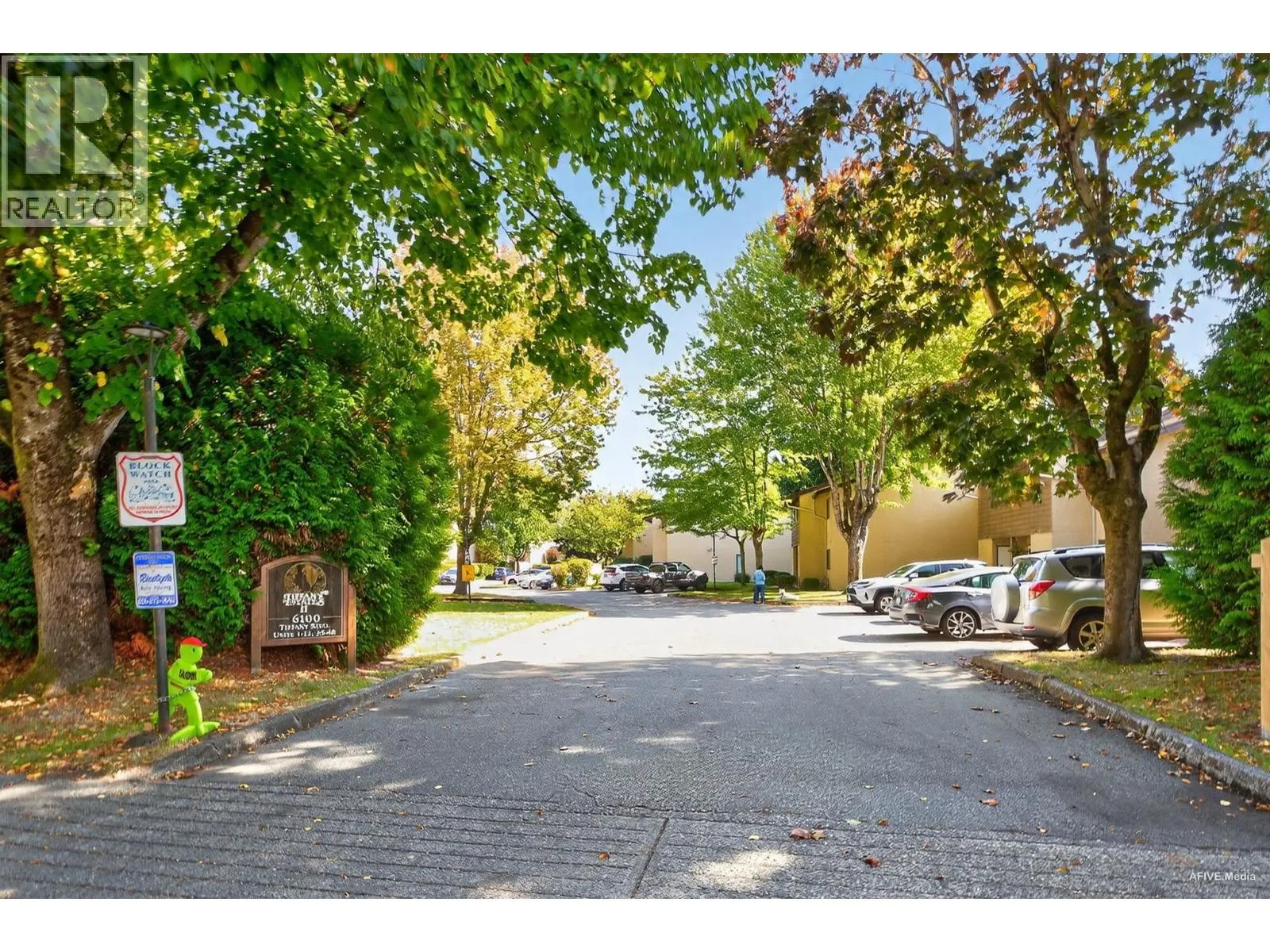 35 6100 TIFFANY BOULEVARD