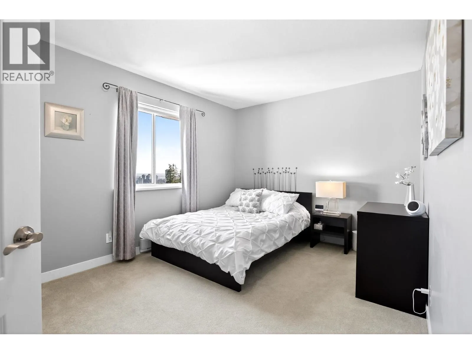 1347 NAPIER PLACE