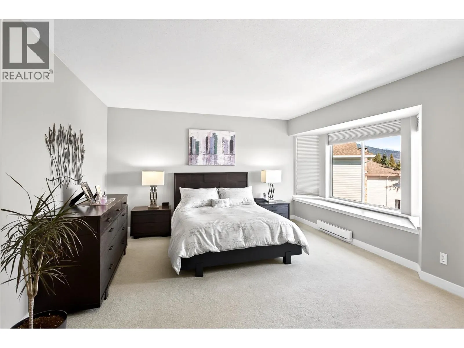 1347 NAPIER PLACE
