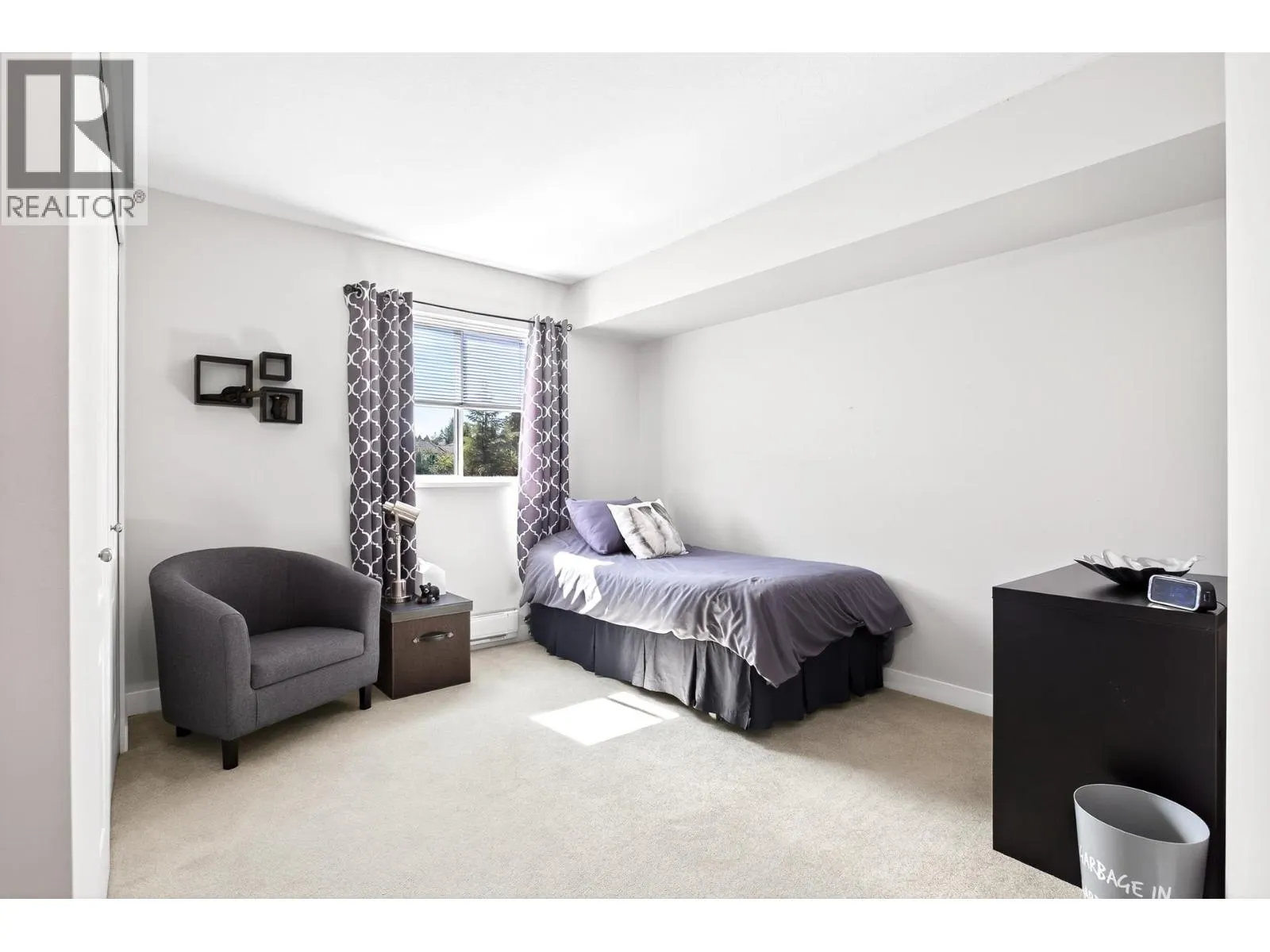 1347 NAPIER PLACE