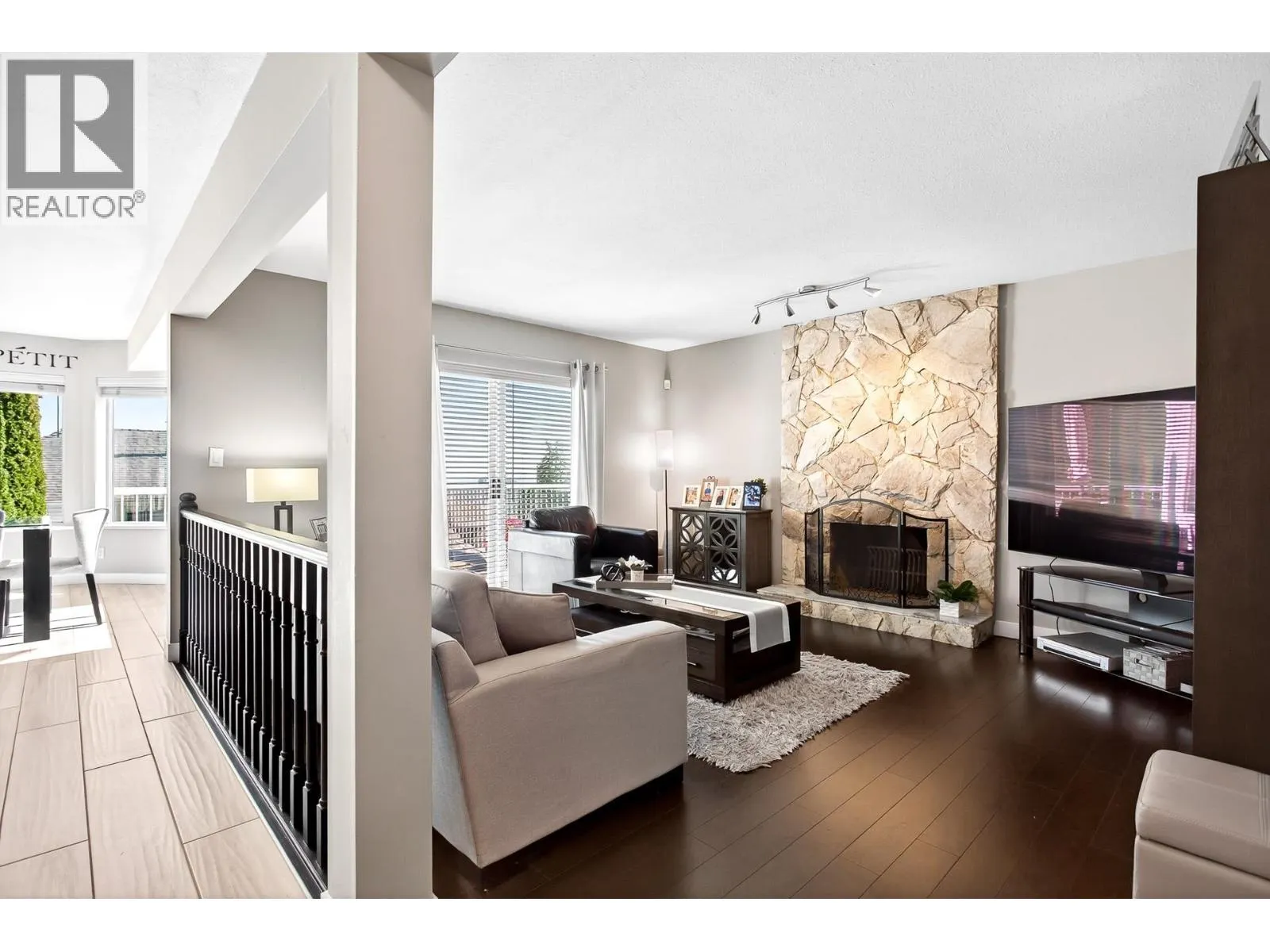 1347 NAPIER PLACE