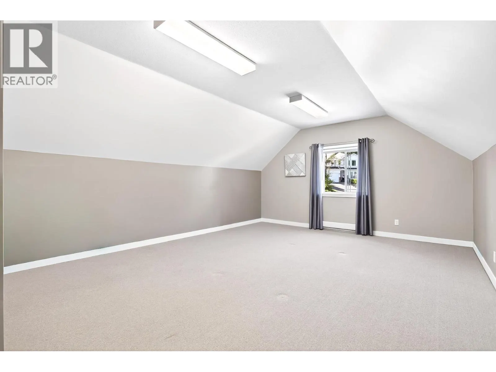 1347 NAPIER PLACE